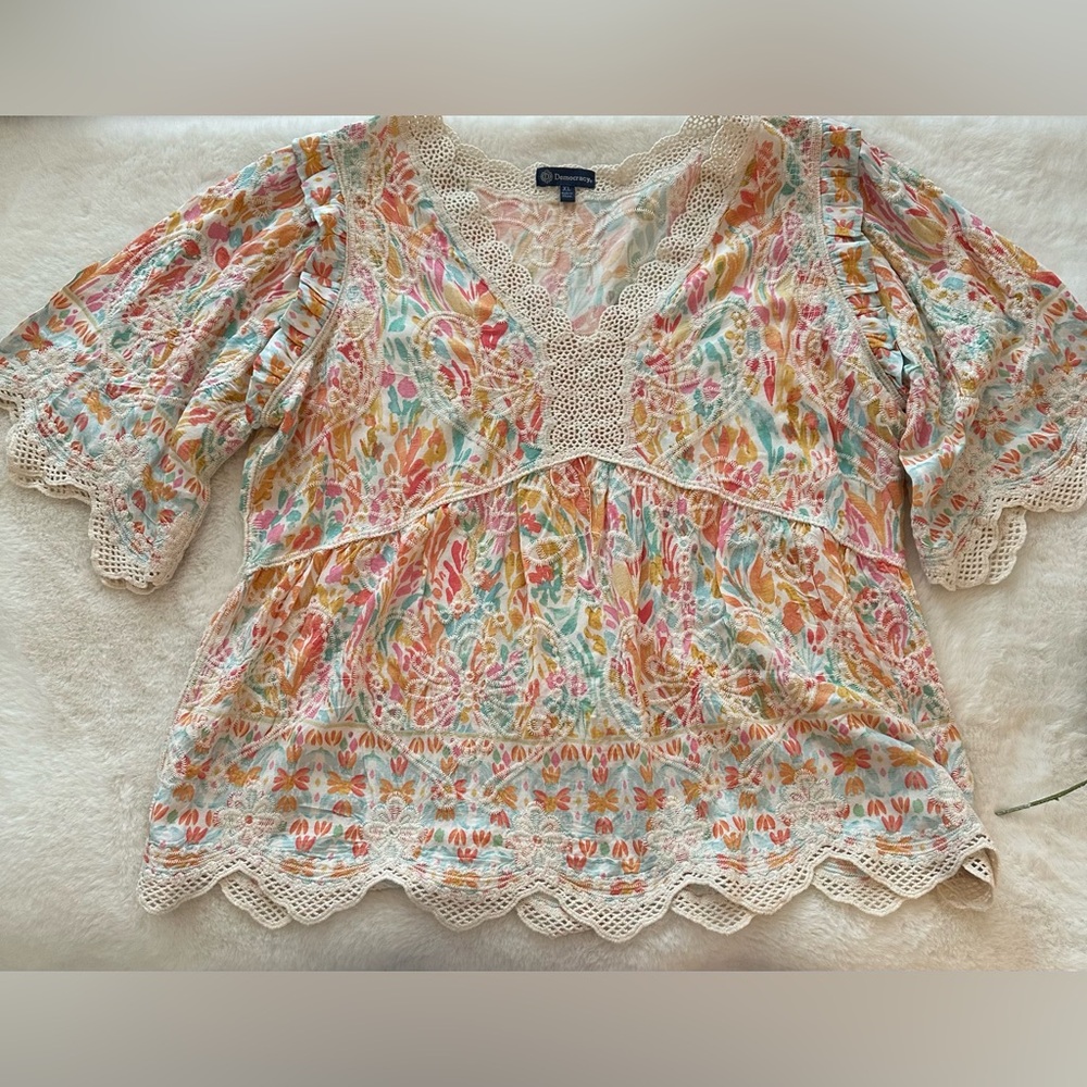 Democracy | NWOT - Woven Print Top w/ Crochet Border - Size XL - Picture 2 of 15